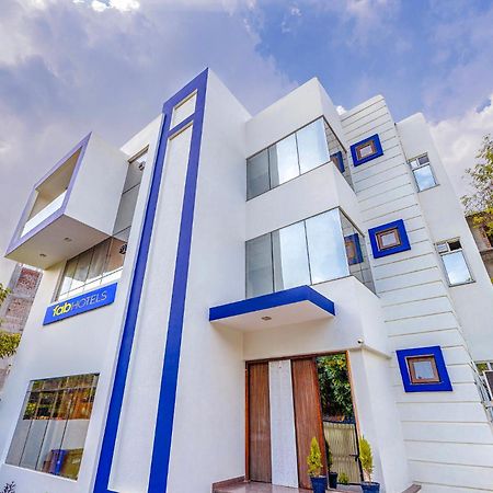 Fabhotel Oyster Villa Гургаон Экстерьер фото