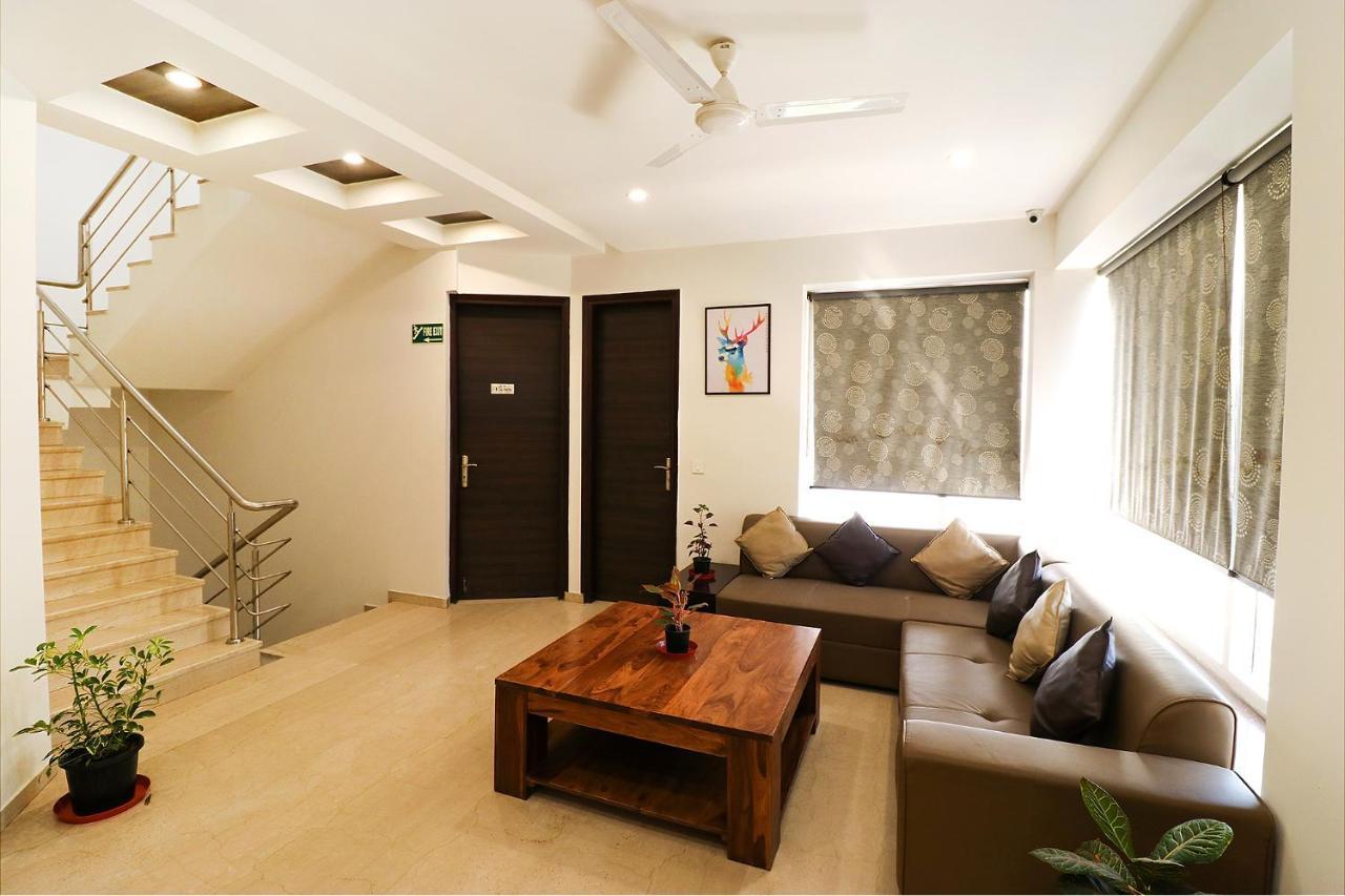 Fabhotel Oyster Villa Гургаон Экстерьер фото