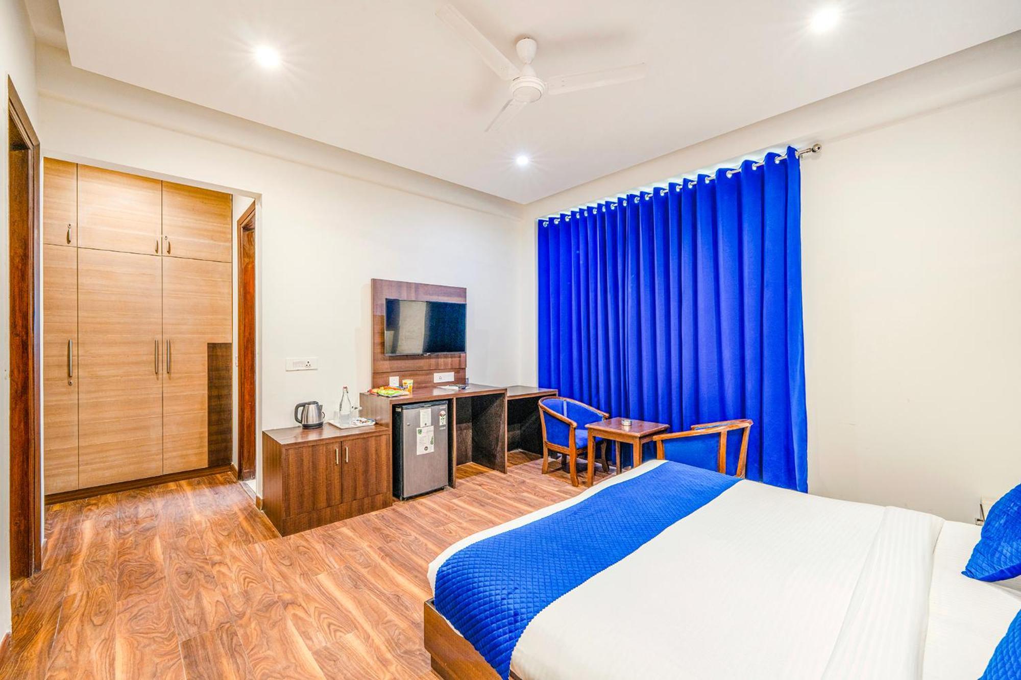 Fabhotel Oyster Villa Гургаон Экстерьер фото